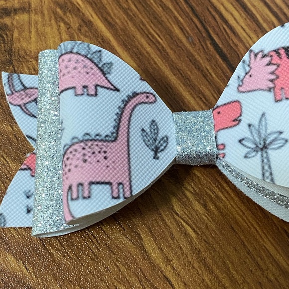 Dinosaur Bows - Picture 3 of 4